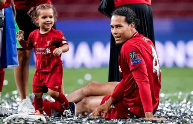 Hellen Fo Sieeuw's son, Virgil van Dijk with his daughter Nila.